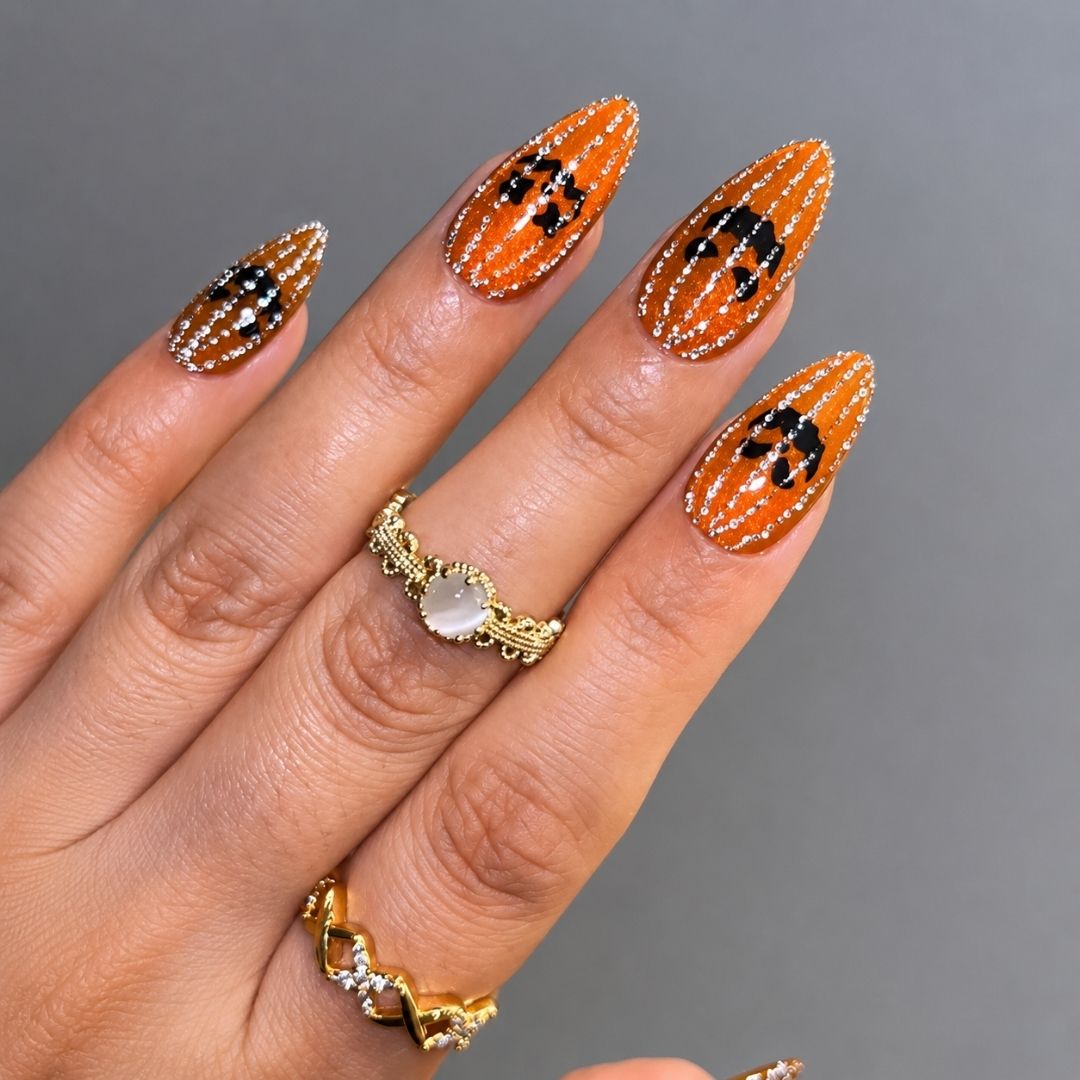 Shine Muse Cat Eye Spooky Almond Press On Nails