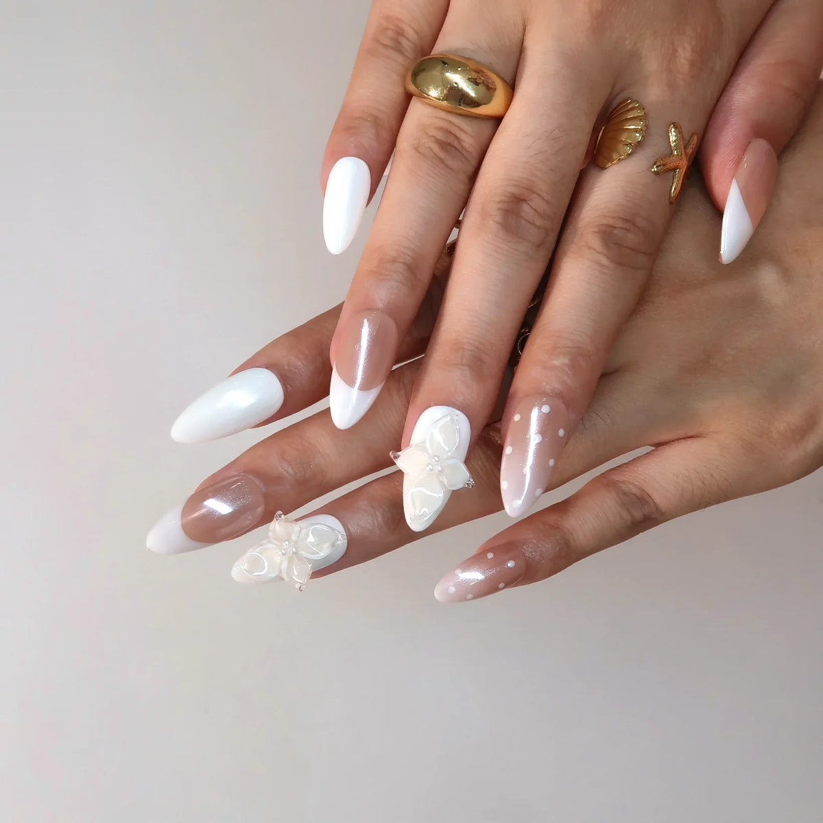 Clean & Soft Chrome Elegant Almond Press On Nails