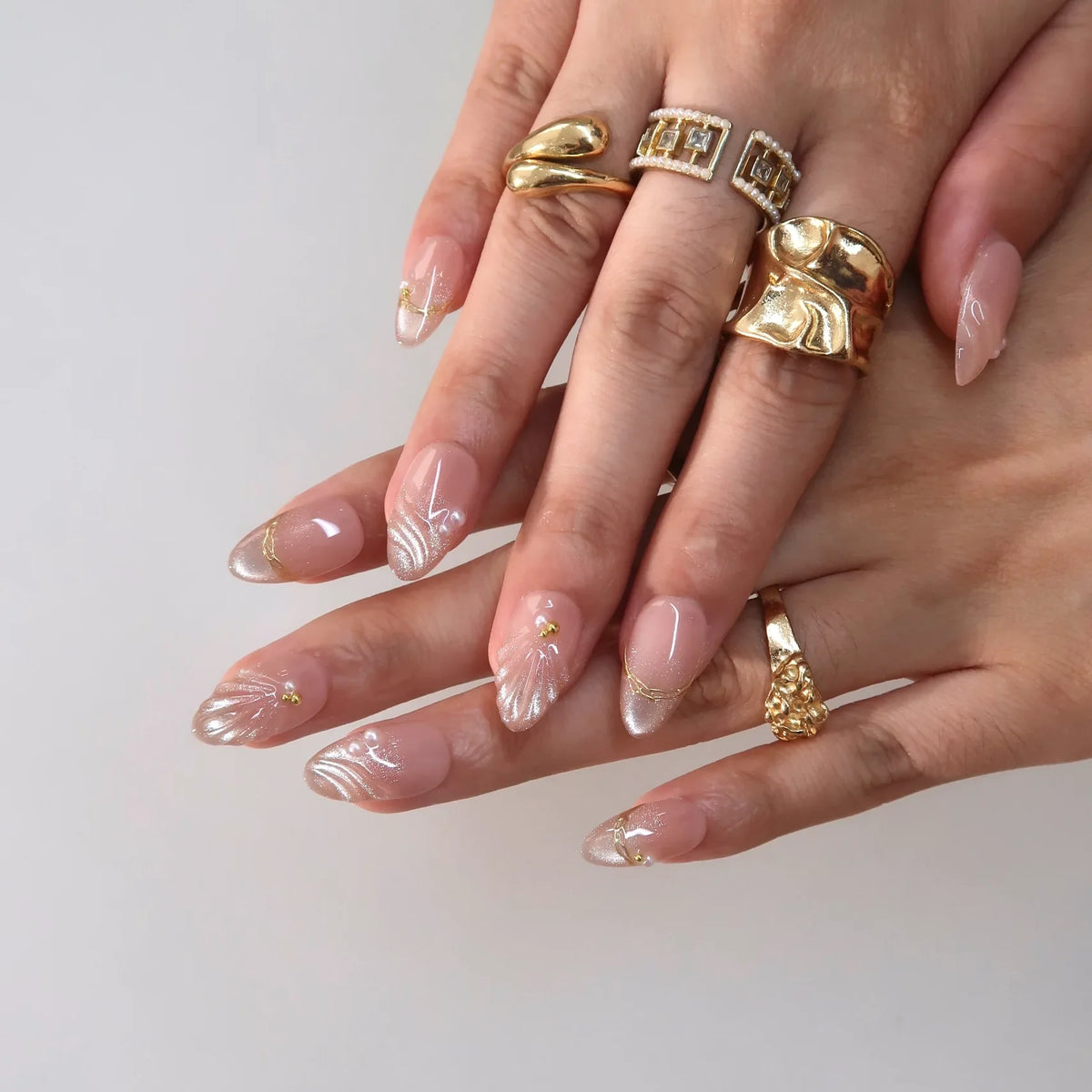 Pure Mood Cat Eye Elegant Almond Press On Nails