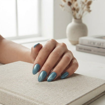 Cat Eye Sapphire Fresh Almond Press On Nails