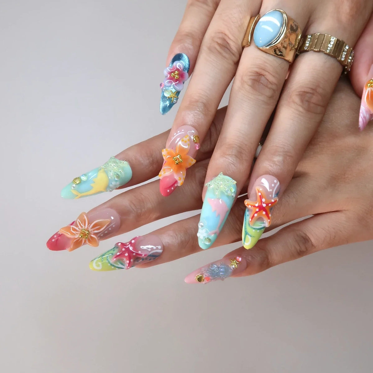 Seas The Day Aura Fresh Almond Press On Nails