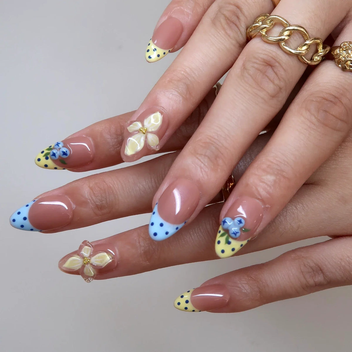 Sunday Picnic French Fresh Almond Press On Nails