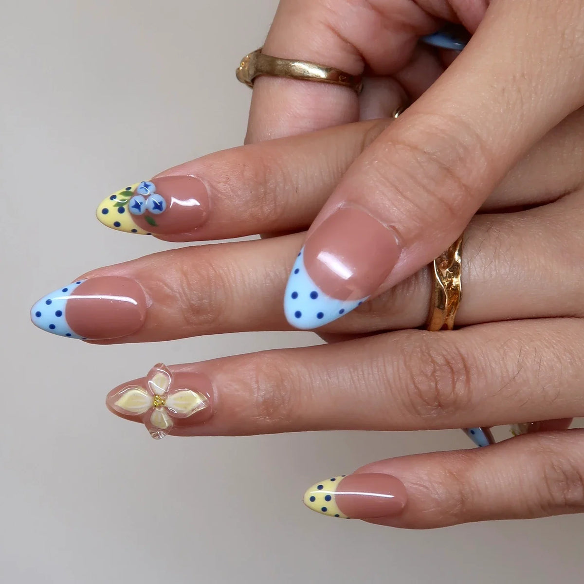 Sunday Picnic French Fresh Almond Press On Nails